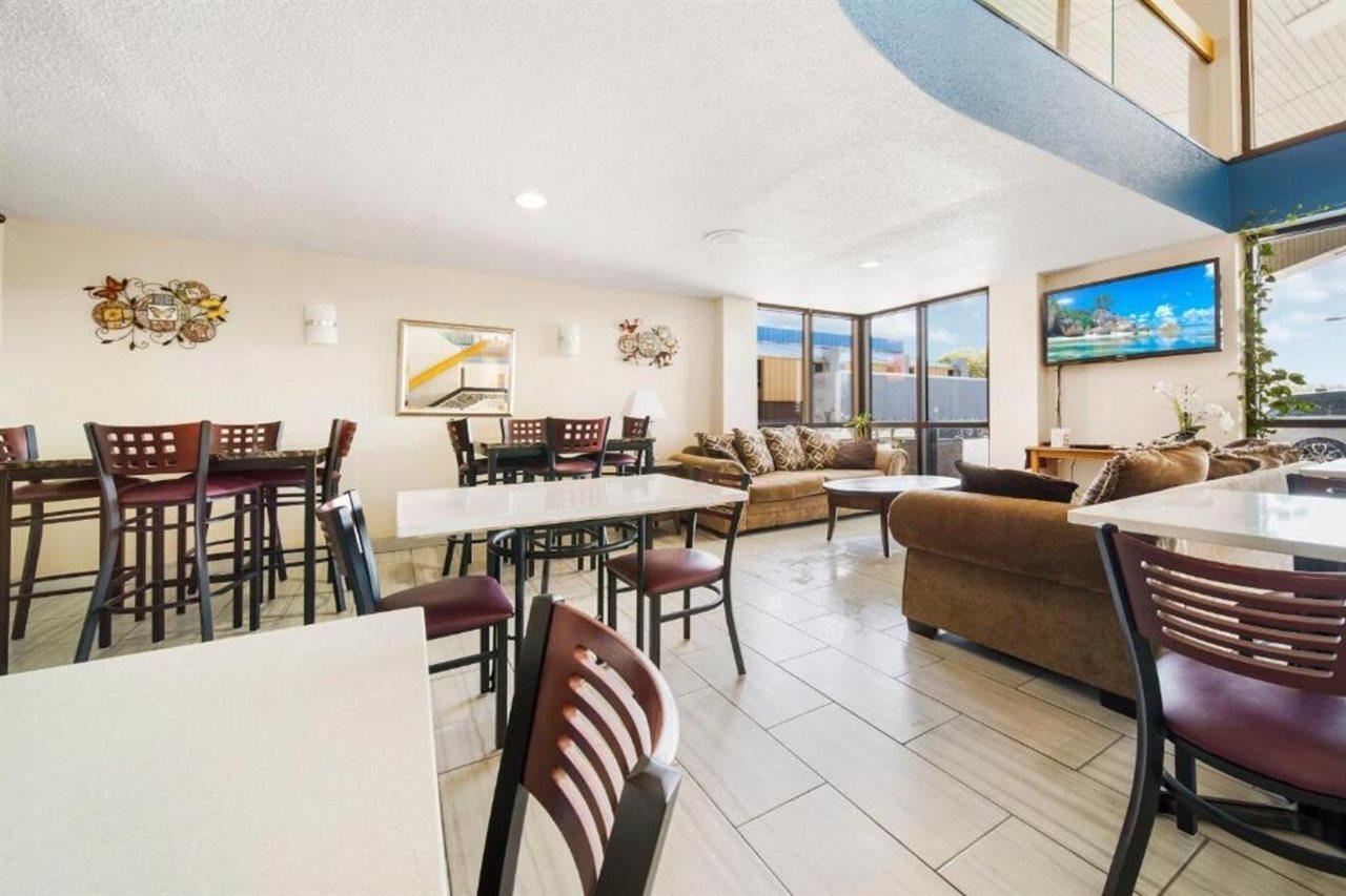Baymont By Wyndham Muncie Near Ball State University Экстерьер фото