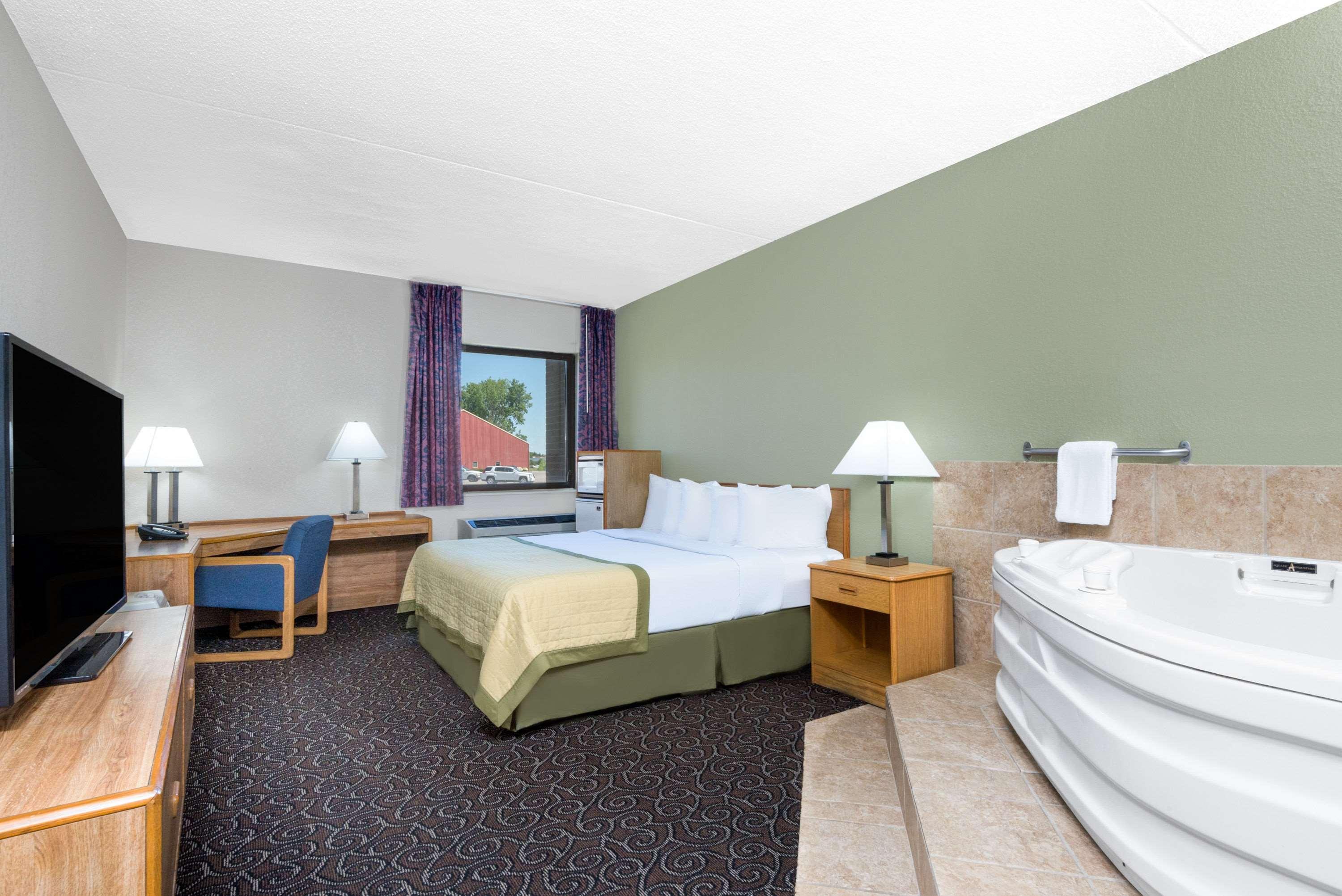 Baymont By Wyndham Muncie Near Ball State University Экстерьер фото