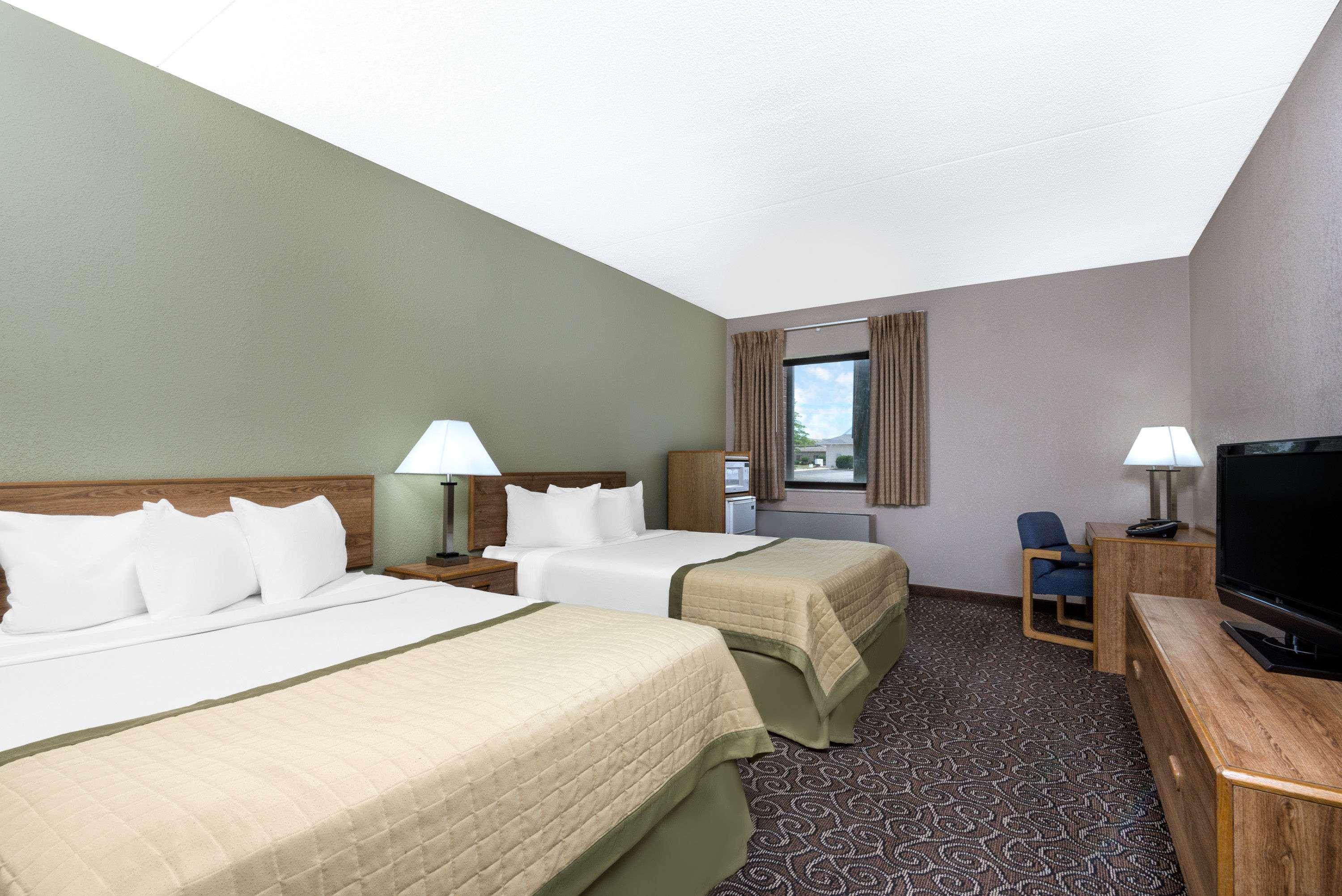 Baymont By Wyndham Muncie Near Ball State University Экстерьер фото